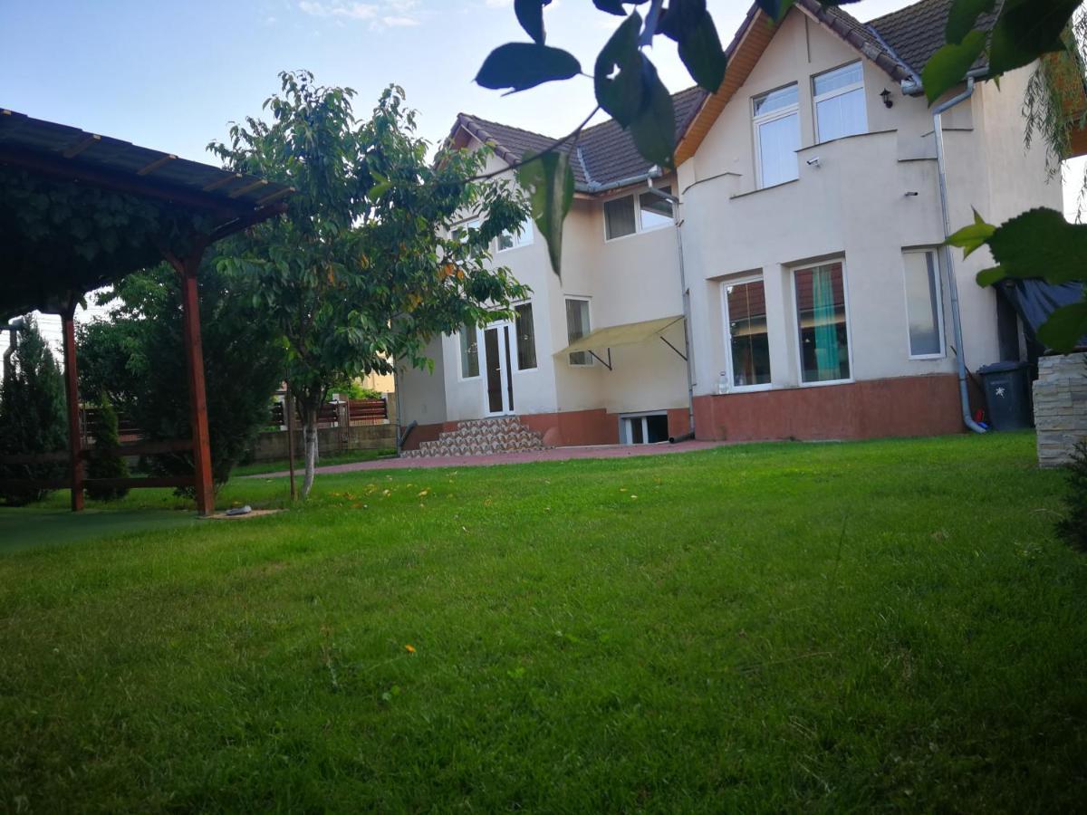 Hotel Vila Roy Turda Exterior foto